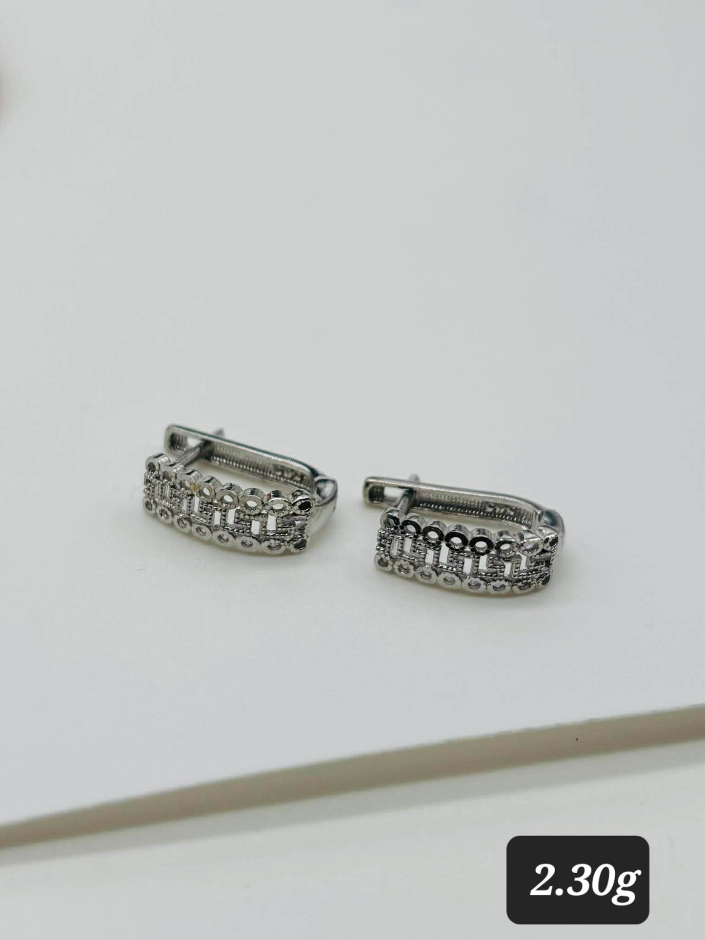 AmaraBloom White Earrings