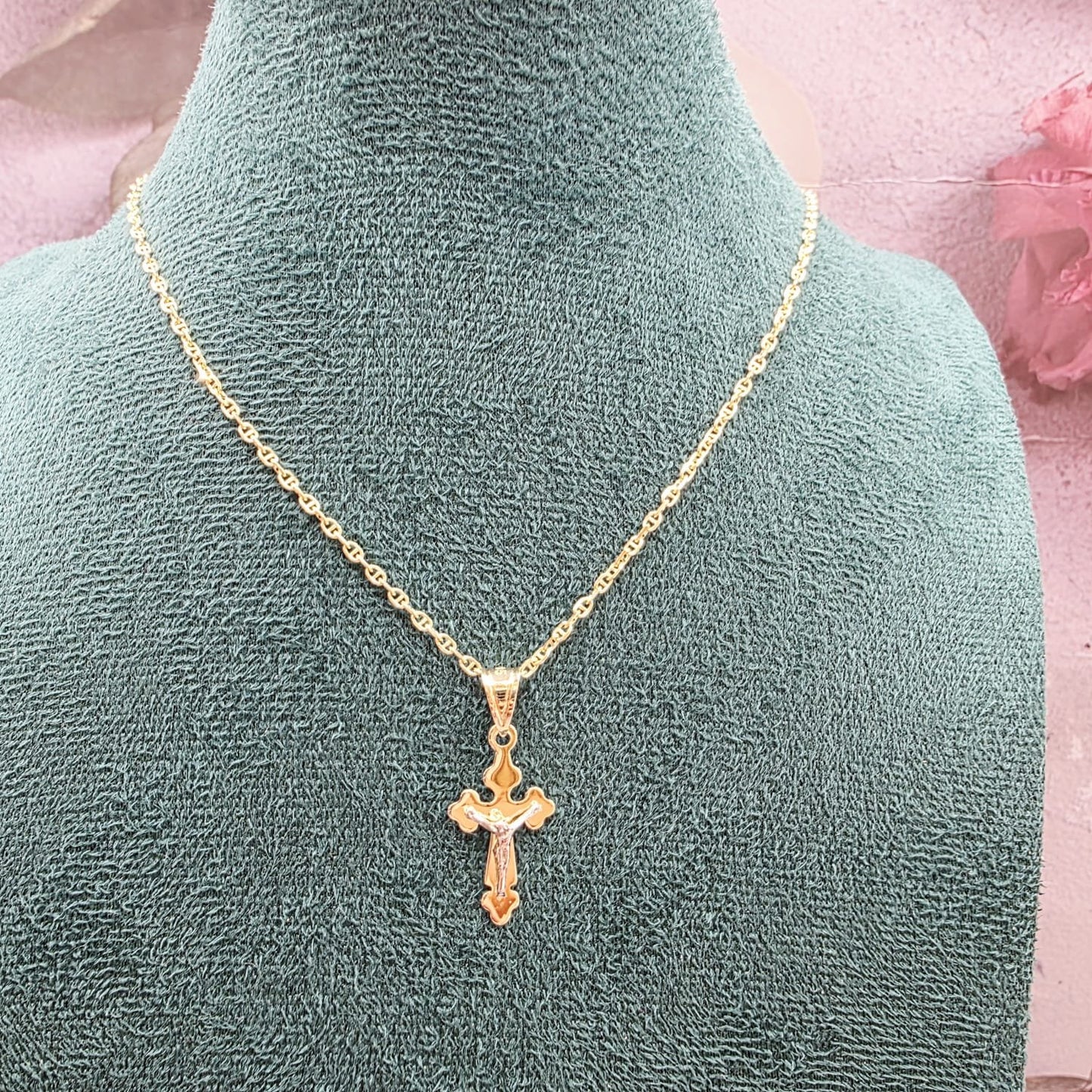 CrossGlam Necklace