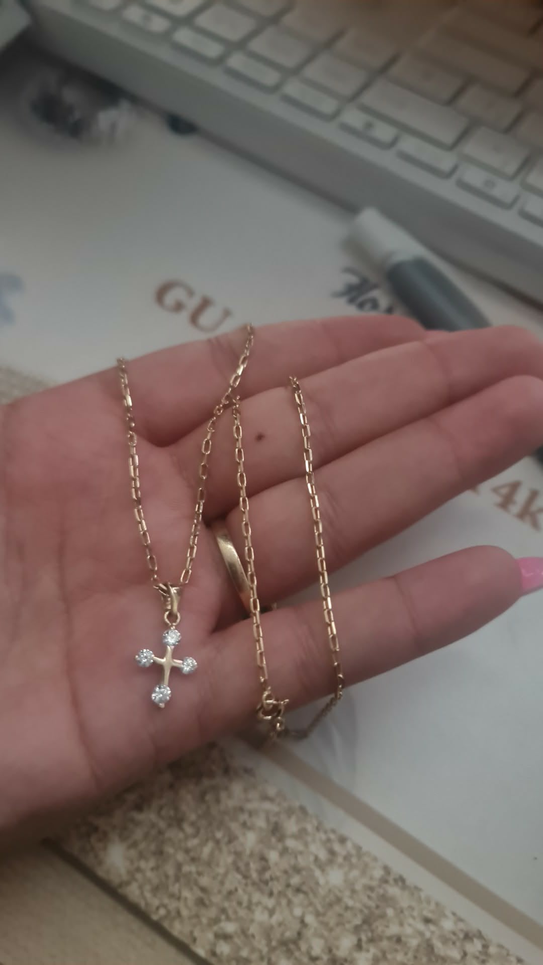 CROSSLADY NECKLACE
